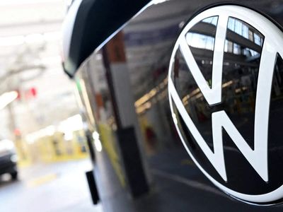 Volkswagen plans US reboot with pickup, new leadership: Report