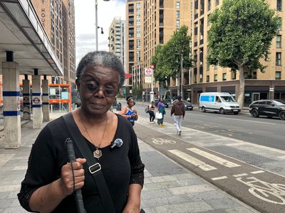 Disability campaigners call on mayor to scrap floating bus stops