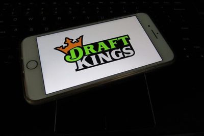 DraftKings Misses Revenue as CEO Says Prediction Market Rivals Are 'Spinning Narratives' Ahead of NFL Season