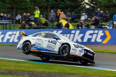 BTCC Knockhill: Phoenix fire team on form