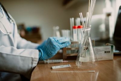 First AI to Design Brand New Viruses Leads Scientists to Warn of 'Urgent Biosafety' Concerns