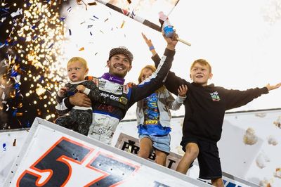 Why Kyle Larson will try to lock into Knoxville Nationals even if he can't race