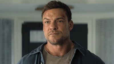 Alan Ritchson Dropped A Big Reacher Season 4 Spoiler He's Excited About (But Book Readers Will Know What's Up)