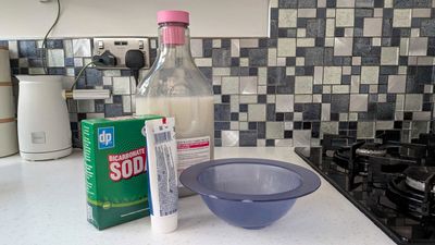 Why are homeowners mixing baking soda, detergent and toothpaste? I put this DIY cleaning hack to the test to find out
