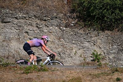 Maëva Squiban crashes out of the breakaway during stage 8 of the Tour de France Femmes