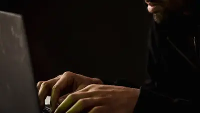 Woman goes on a shopping spree, places 2000 orders from an online store. Then she is arrested for what she was doing to the orders