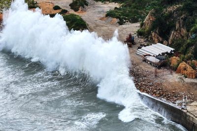 Shanghai cancels 1,300 flights and relocates 300,000 people as China prepares for Typhoon Dolphin