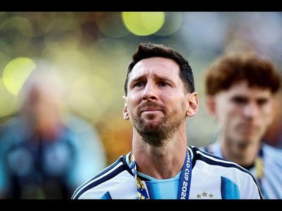 Lionel Messi bids farewell to father who guided his glittering career