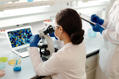 AI Creates 16 Brand-New Viral Genomes Never Seen in Nature, Scientists Call It a Turning Point