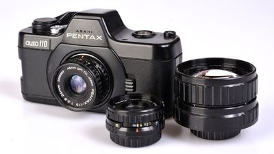 The world’s smallest interchangeable lens camera is a tiny mechanical masterpiece