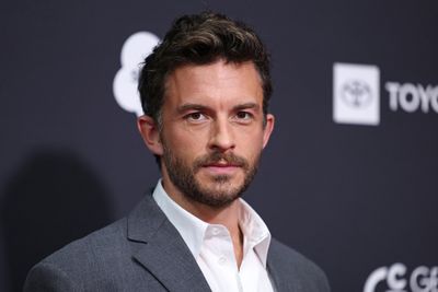 Jonathan Bailey Fronts Giorgio Armani's First New Men's Fragrance in Over 20 Years