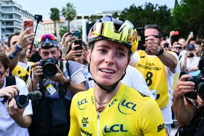 Demi Vollering wins final stage to seal overall victory at the Tour de France Femmes