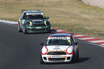 Willmott's wins wrap up Mini Challenge Clubsport season at Donington Park