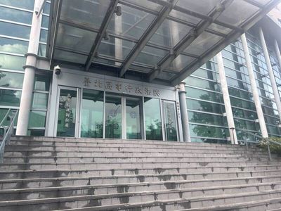 「教官摸我胸」！他涉性平遭撤職… 法院這理由判他勝訴