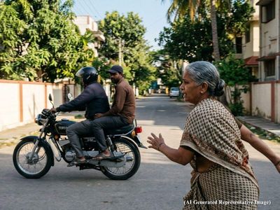 Bengaluru house owner robbed: Two men came pretending to rent a house, borrowed a hammer, then attacked and snatched her 40-gram mangalya chain