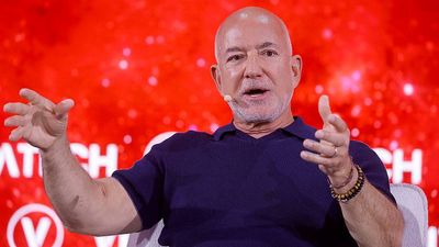 Jeff Bezos ‘Closing In’ on Deal to Become Liverpool Co-Owner