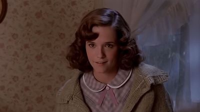 Someone Showed Lea Thompson One Of Her Back To The Future Interviews From 1985, And I Love Her Take