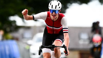 Self-coached teenager comes out of retirement to win elite British race