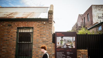 House price falls weighing on economic growth, RBA says