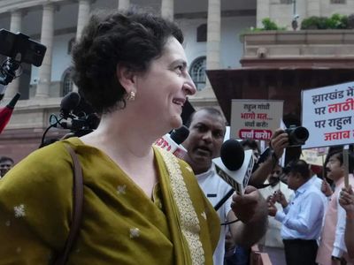 Priyanka Gandhi says Rahul met Jharkhand students, asks Amit Shah to make statement