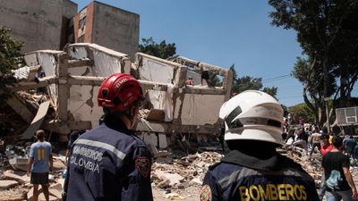 Colombia rescuers race against the clock as quake death toll tops 220
