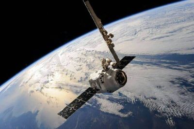 星鏈不只上網！ 1200顆衛星竟能「量出」太空大氣