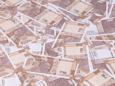 Government approves introduction of one billion polymer banknotes of Rs 10 and 20