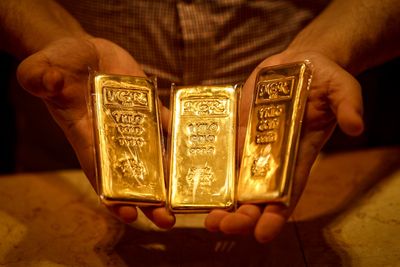 Gold prices rise again as Middle East conflict and interest rate fears ease