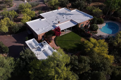 'FBI Teams Have Been Back': Neighbours Spot Agents Behind Nancy Guthrie's Home