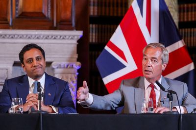 Nigel Farage reprimands Reform’s Zia Yusuf for calling former defence secretary a ‘traitor’