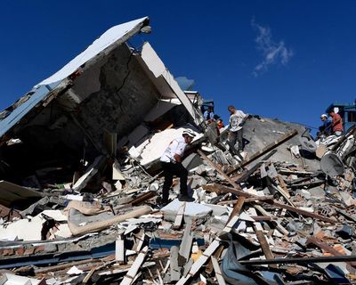 First Thing: Colombia reels after major earthquake kills at least 130