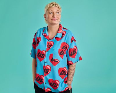 Harriet Dyer: Easily Distra … review – how to sell a single shoe on eBay and other stories