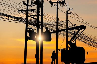 Nvidia Isn't the AI Bottleneck Anymore: These 5 Utility Stocks Are the New Trade