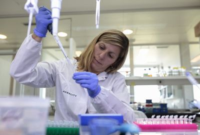 Cancer Cells That Survived Chemo Released a Common Sugar, and Their Neighbors Started Letting G