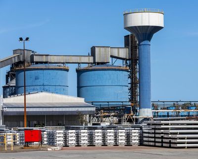 Australia’s biggest aluminium smelter gets $2.5bn bailout package from federal and NSW governments