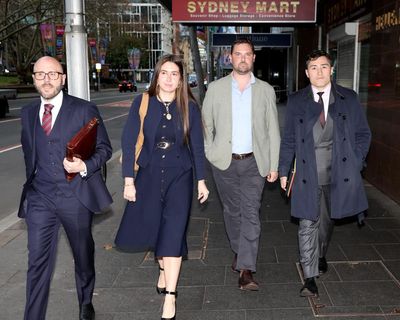 ‘Send food photos’: lobbyist paid for former premier’s brother to go to Fiji to avoid inquiry, Icac hears