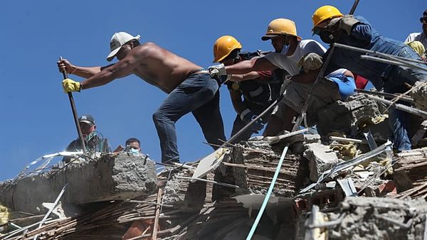Colombia: Rescuers search for survivors after 7.6 magnitude earthquake kills 216 people