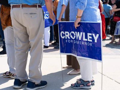 Wisconsin governor's race: Progressive vs moderate battle of Democrats remains too close to call