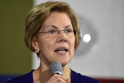 Elizabeth Warren Probes 'Cartoonish Corruption' After Accusing Belgium Diamond Industry of Gifting Trump a Diamond-Encrusted Ring