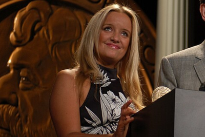 The Office Star Lucy Davis Asked Friends to 'Make Fun' of Her Amid Cancer Battle