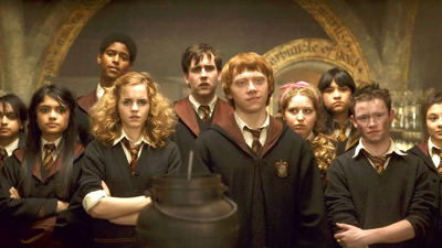 ‘Harry Potter’ star reveals she’s made more in a year from videos of her hair than her acting career: ‘I’m just playing with my hair!’