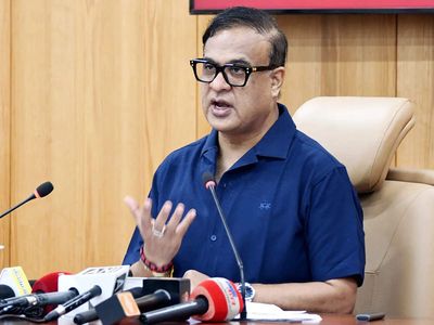 Assam CM Himanta Biswa Sarma asks Arunachal counterpart to order probe into firing incident