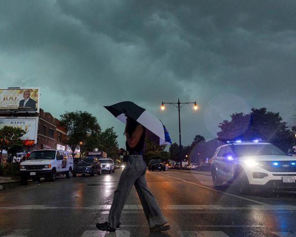 Powerful storms in US midwest leave three dead and 800,000 without power