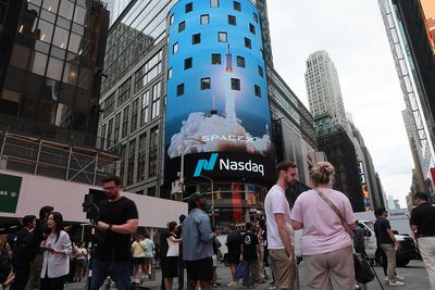Norway's Sovereign Wealth Fund Report Stake In SpaceX. Its Stock Rises.