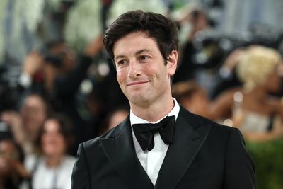 Who is Josh Kushner? The 41-year-old billionaire buying the Los Angeles Lakers