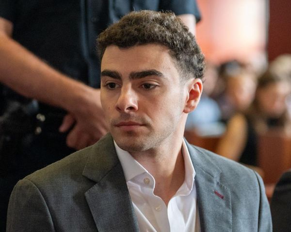 Unexpected hearing scheduled for Luigi Mangione sparks plea deal speculation