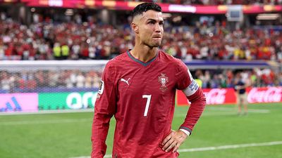 Cristiano Ronaldo Puts Aside Rivalry to Support Lionel Messi After His Father’s Death