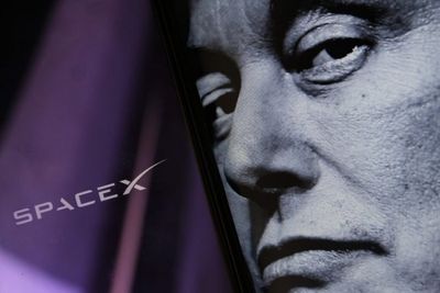 SpaceX Stock Surges Past $135 IPO Price: What's Going On?