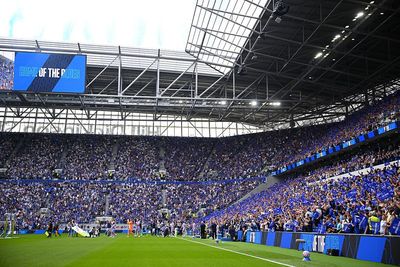 Everton striker charged with breach of FA betting rules