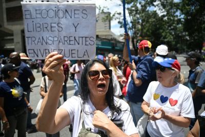 Protest denounces secrecy of Venezuela transition talks